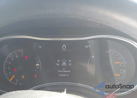 2018 Jeep Grand Cherokee Altitude 4X4 z USA, uszkodzony, nr VIN 1C4RJFAG3JC360320